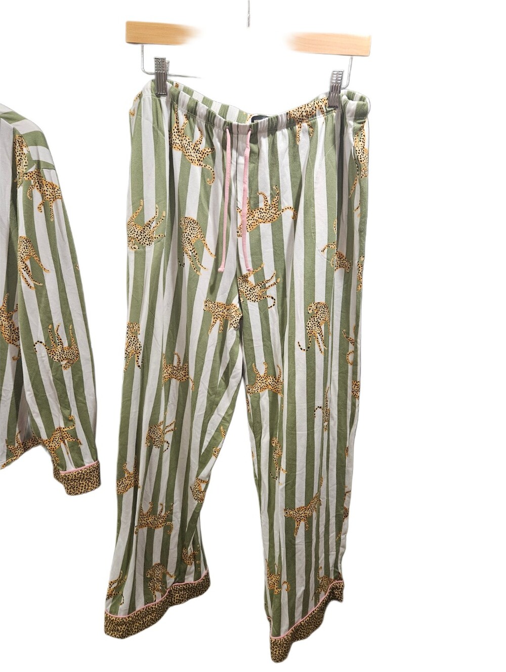Room Service Leopard Stripe Pajama Set Green White Pink Trim Large - Picture 9 of 9